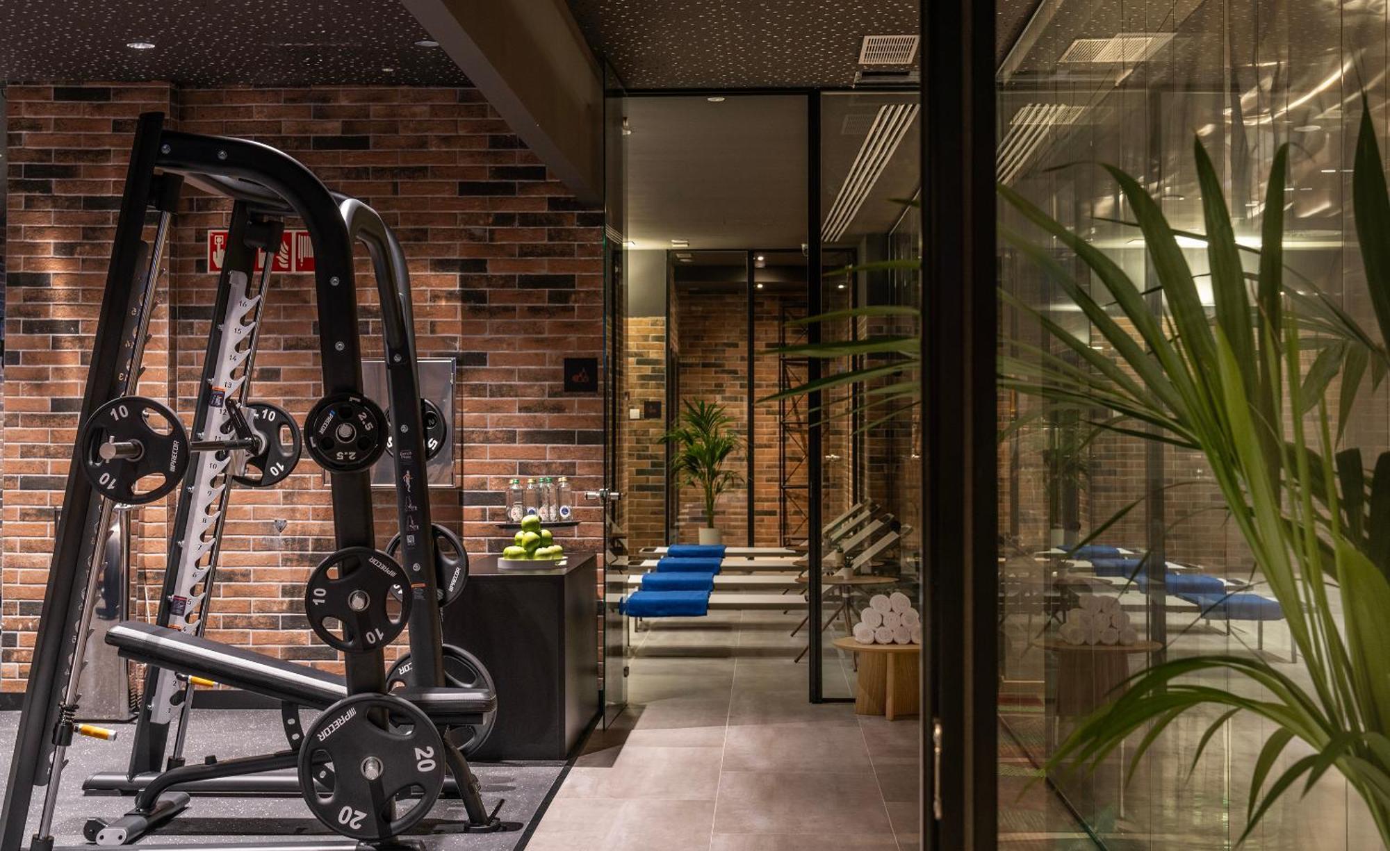 Axel Hotel Bilbao - Adults Only Bilbau Exterior foto